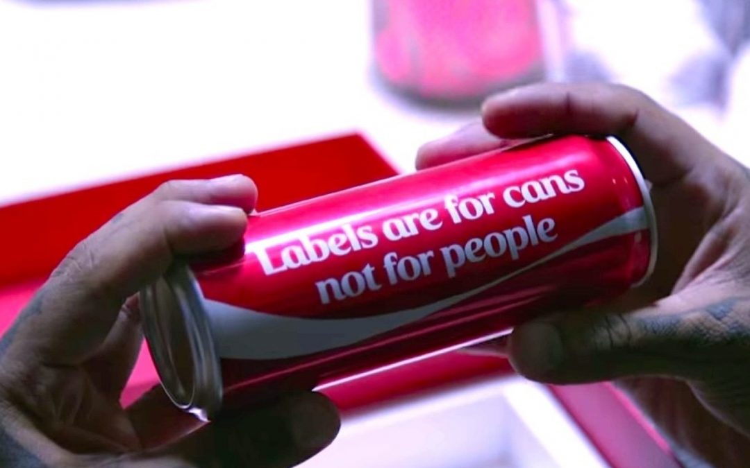 Ne pas se fier aux apparences: Coca-Cola challenge les stéréotypes